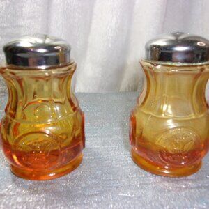 H-420 VINTAGE FOSTORIA AMBER COIN GLASS  SALT AND PEPPER SHAKERS